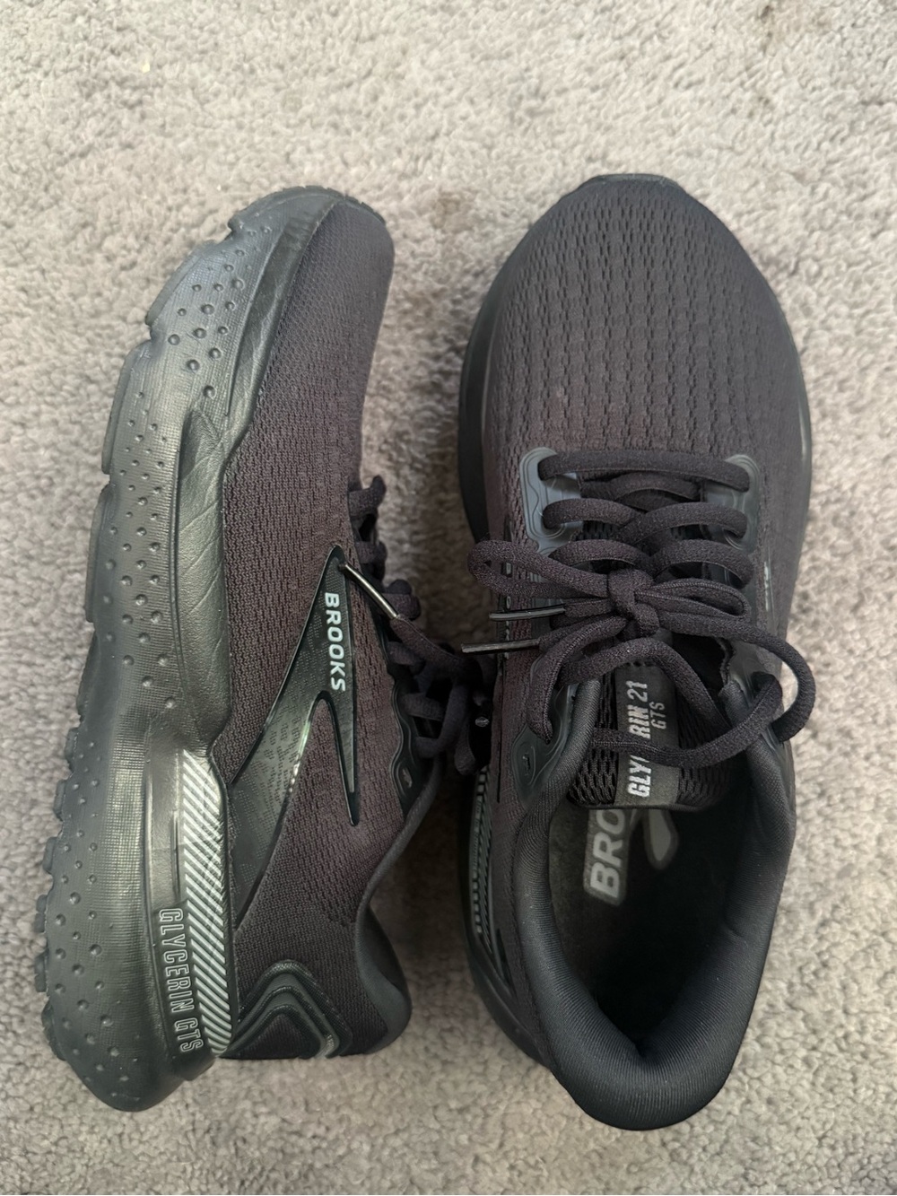 Brooks Woman’s Black Glycerin 21 Running Shoes